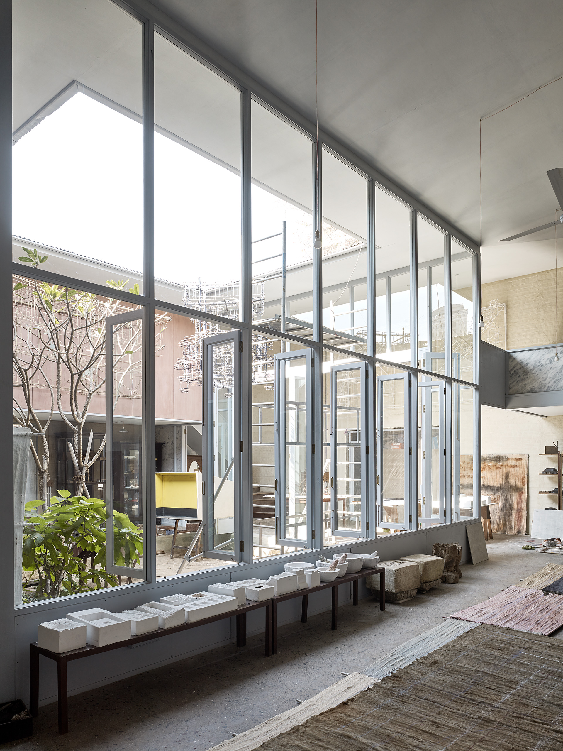 Studio Mumbai, Saat Rasta